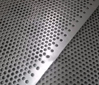 Tấm tôn đục lỗ