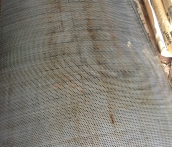Lưới Sắt đột lỗ 2 li, lỗ 4 li, tâm 10 li