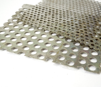 Tôn đục lỗ tròn mạ kẽm giá rẻ tại TPHCM