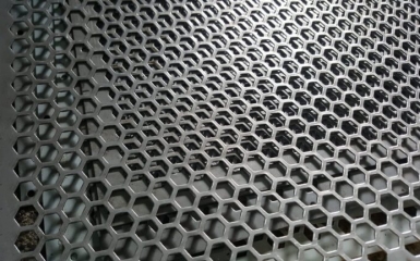 Làm sao để xử lý vết oxy hóa trên tôn inox hiệu quả?