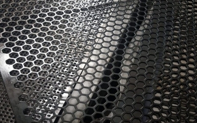 Khám phá những ứng dụng đa dạng của lưới inox đục lỗ lục giác