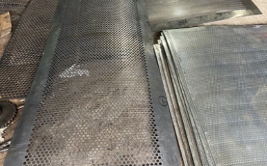 Đâu là cửa hàng bán tôn đục lỗ chất lượng cao uy tín?