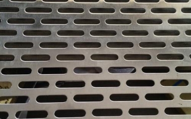 Xu hướng sử dụng tôn mạ kẽm dập lỗ hiện nay
