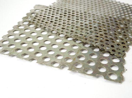 tấm inox đục lỗ