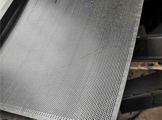 tấm inox đục lỗ 1mm