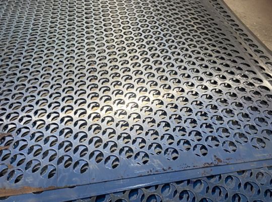 báo giá tấm tôn đục lỗ