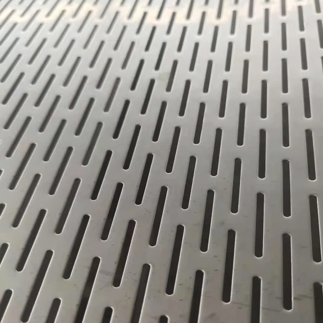 tôn inox đục lỗ