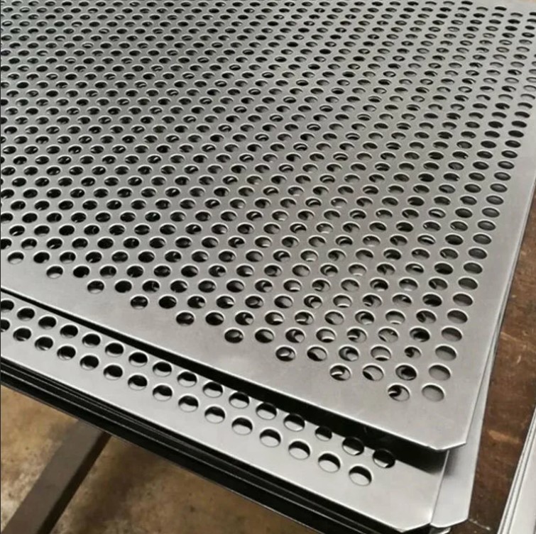 tôn inox đục lỗ