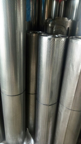 giá tôn lỗ mạ kẽm