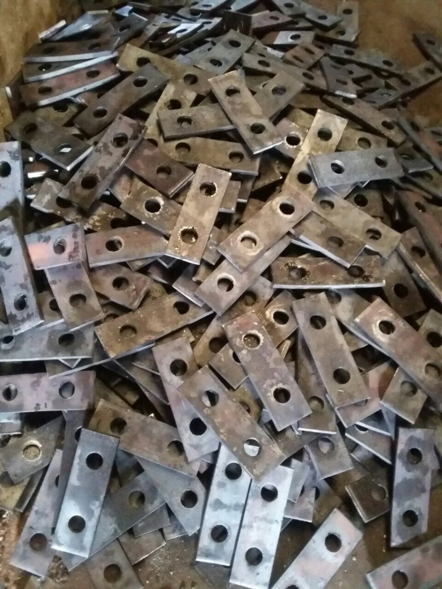 nhận gia công thép đục lỗ tại Bình Thạnh