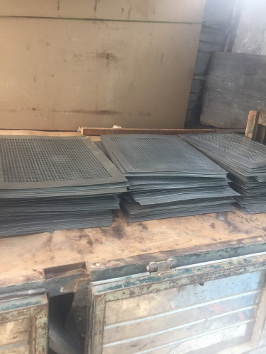 sản xuất tôn đột lỗ