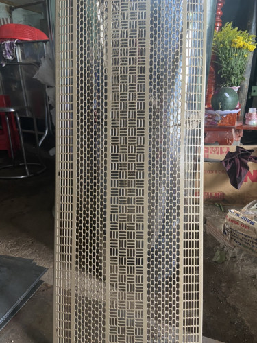 tấm tôn đục lỗ