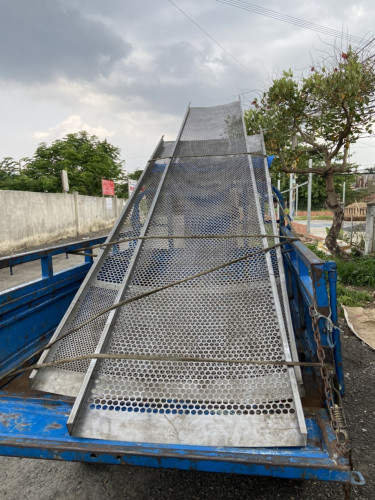 tôn đột lỗ tròn