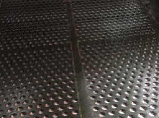 Tôn đục lỗ tròn chất lượng